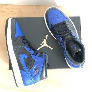 Air Jordan 1 mid black hyper royal & white